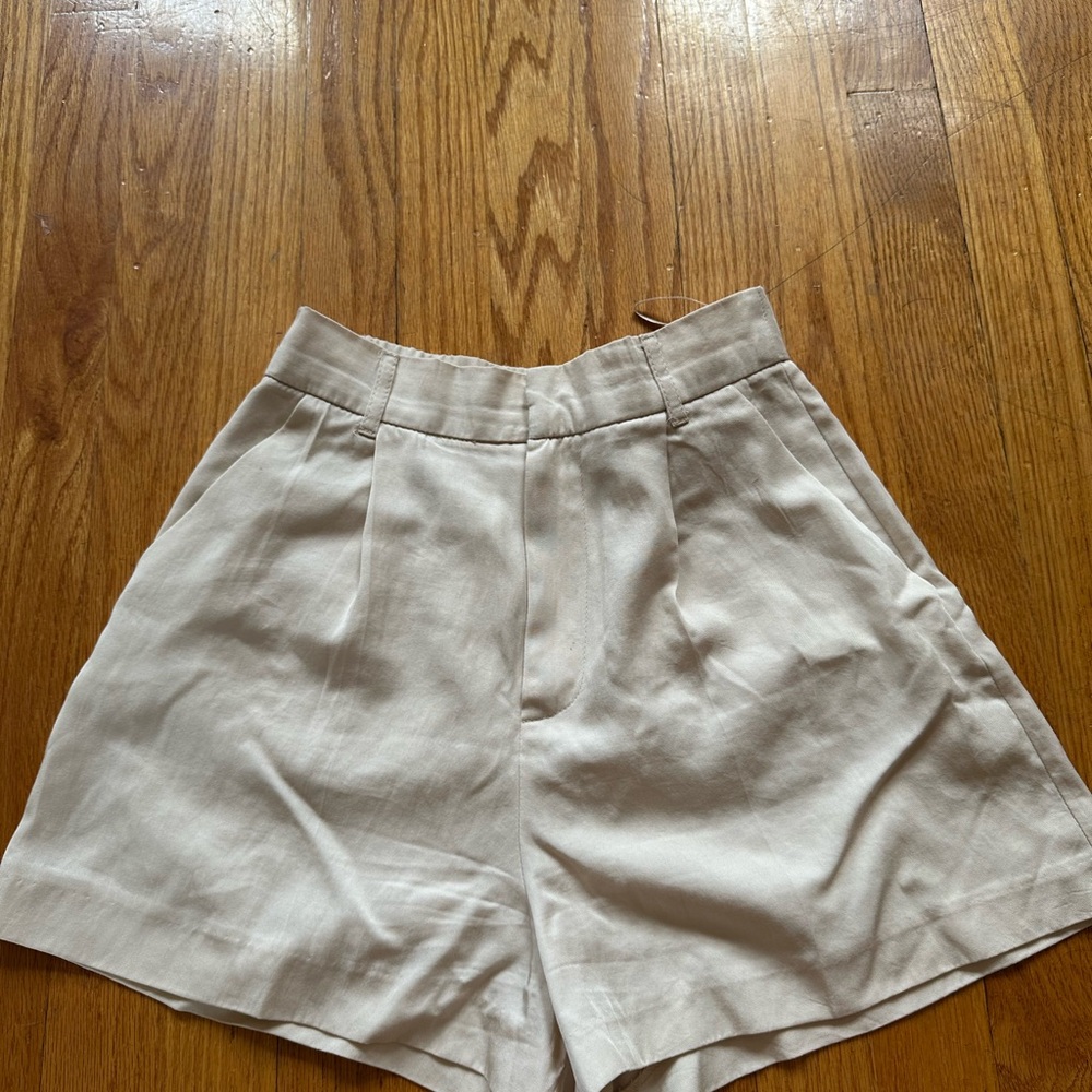 Women's Cream Shorts